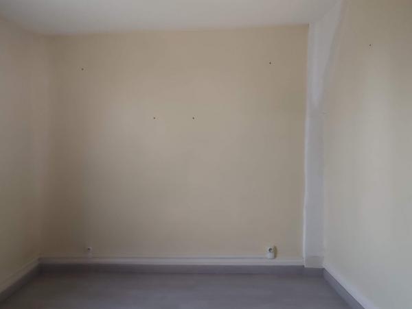 Location Appartement ancien 3 pièces Sainte-Menehould (51800) - centre ville
