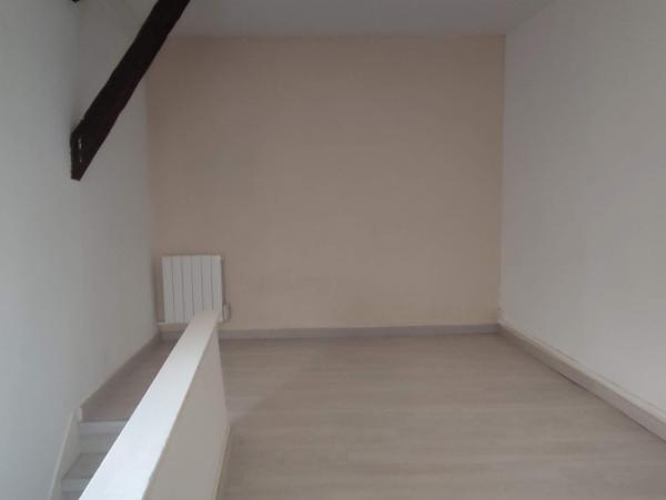Location Appartement ancien 3 pièces Sainte-Menehould (51800) - centre ville