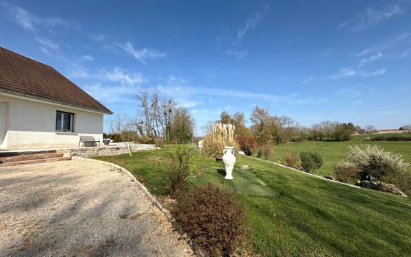 Maison à vendre    5 pièces •  Brevans