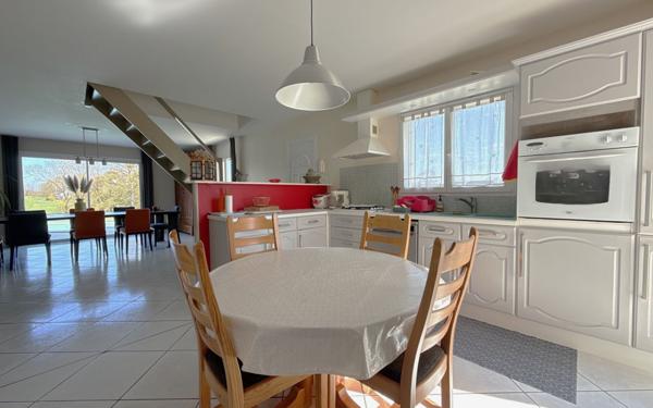 Maison à vendre    5 pièces •  Brevans