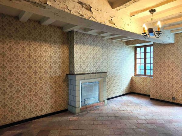 Ensemble immobilier de 230 m² dans le bourg de MORANNES