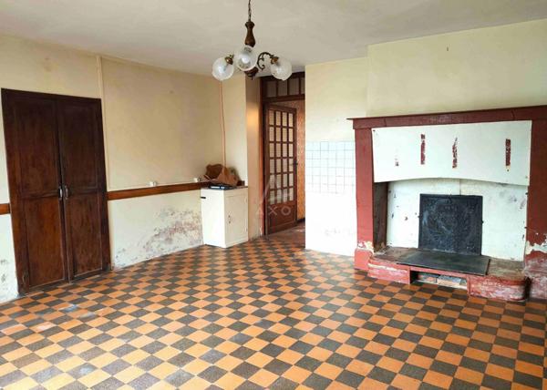 Ensemble immobilier de 230 m² dans le bourg de MORANNES