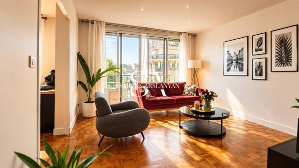 Appartement 4 pièces, 3 chambres. Proche écoles et commerces. RER D à moins de 10 min à pied.