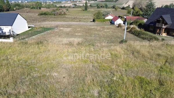 TERRAIN À BÂTIR 950 M² – TARGÉ – LIBRE DE CONSTRUCTEUR – BELLE VUE SUR CHÂTELLERAULT