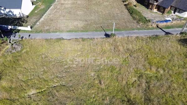 TERRAIN À BÂTIR 950 M² – TARGÉ – LIBRE DE CONSTRUCTEUR – BELLE VUE SUR CHÂTELLERAULT
