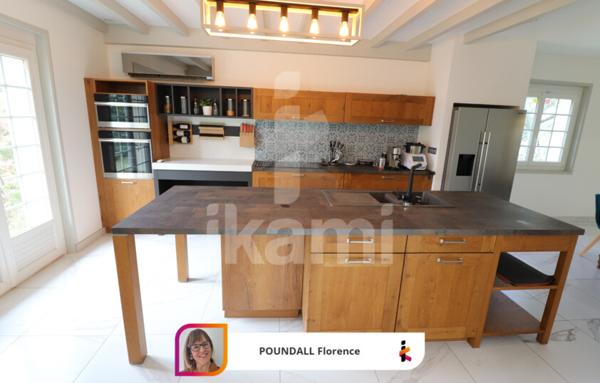 Villa spacieuse 4 chambres avec piscine et pool house sur 4724 m2 de terrain