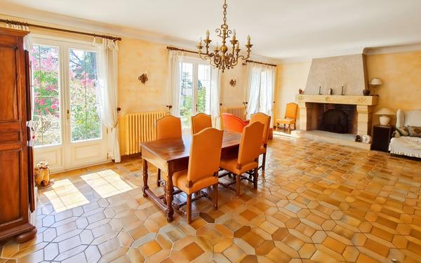 Maison à vendre    5 pièces • 131,70 m2 Foulayronnes