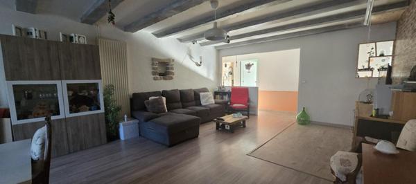 Maison en pierre 146m² rénovée situé à Frasne-le-Château