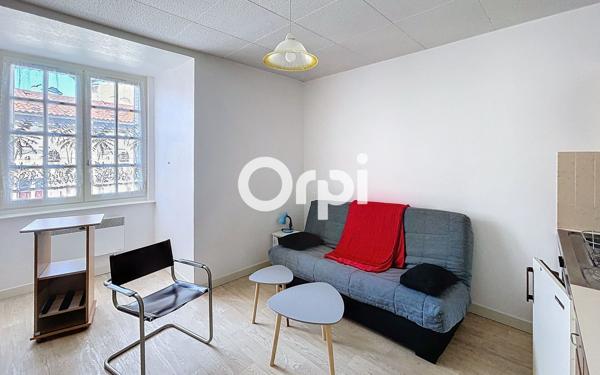 Immeuble à vendre    9 pièces • 230 m2 Saint-Flour