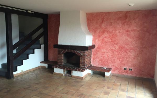 Maison à vendre    5 pièces •  Carros