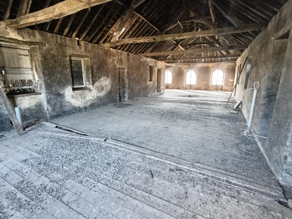 Immeuble commerce + logement à rénover et creer