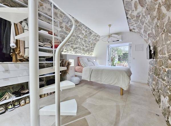 AJACCIO Place Miot - Superbe Duplex T4 rénové Ajaccio (20000)