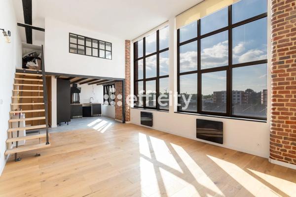 Loft
         2 pièces
        - 57 m² 138 000 € *