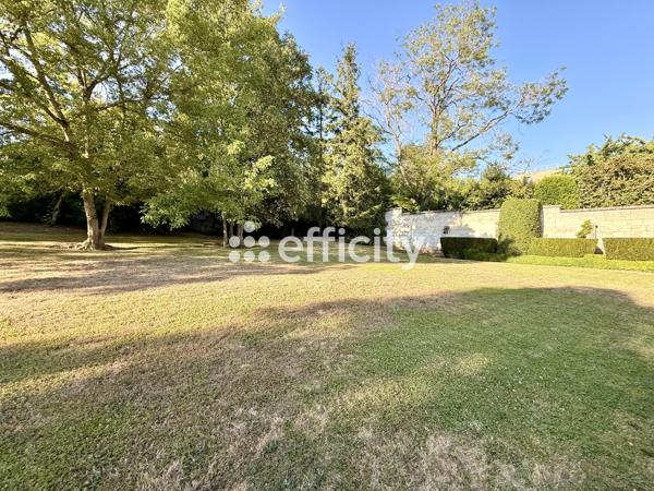 Appartement
         2 pièces
        - 47 m² 120 000 € *