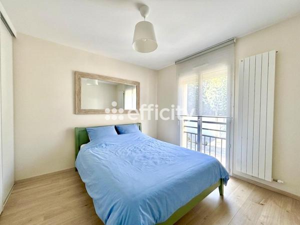 Appartement
         2 pièces
        - 47 m² 120 000 € *