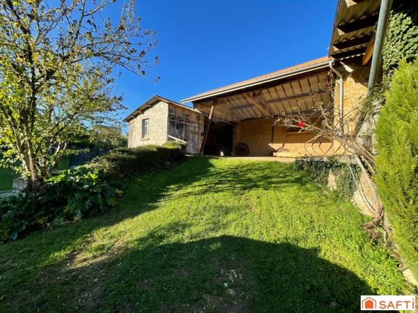 Maison de 235 m2 au coeur de Montbazens avec terrain