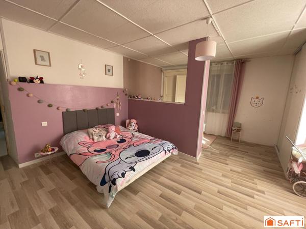 Maison de 235 m2 au coeur de Montbazens avec terrain