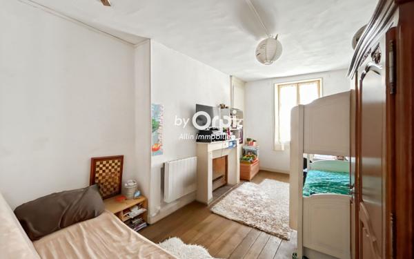 Maison à vendre    3 pièces •  Chambon-sur-Voueize