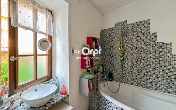 Maison à vendre    3 pièces •  Chambon-sur-Voueize