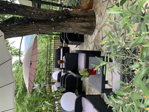 Fonds De Commerce - 137 m²