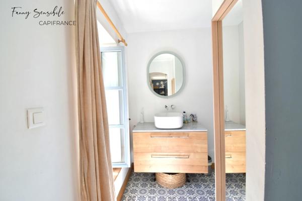 Bergerie en pierre du XVIIIᵉ siècle rénovée - 200 m² - terrain 5000 m² avec piscine - 25 min Aix-en-Provence