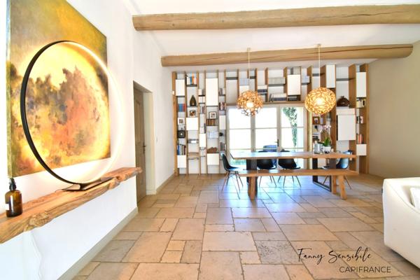 Bergerie en pierre du XVIIIᵉ siècle rénovée - 200 m² - terrain 5000 m² avec piscine - 25 min Aix-en-Provence