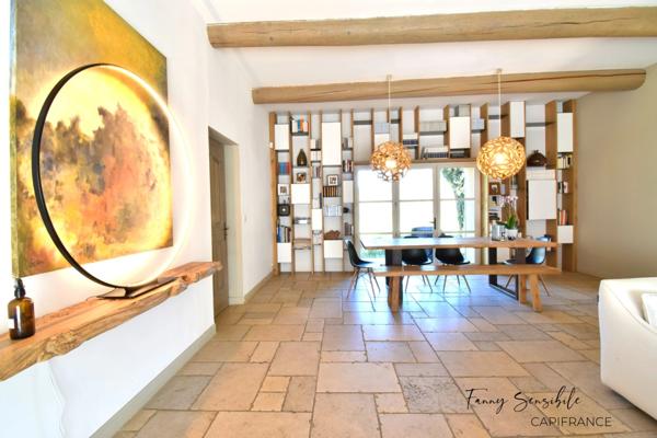 Bergerie en pierre du XVIIIᵉ siècle rénovée - 200 m² - terrain 5000 m² avec piscine - 25 min Aix-en-Provence