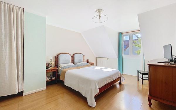 Maison à vendre    4 pièces • 111 m2 Guyancourt