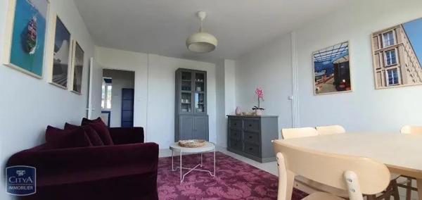 Appartement à louer 4 pièces 66.75m²