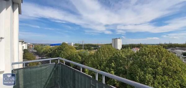 Appartement à louer 4 pièces 66.75m²