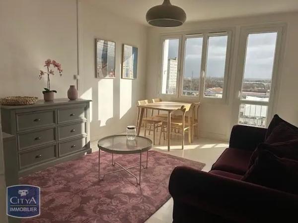 Appartement à louer 4 pièces 66.75m²