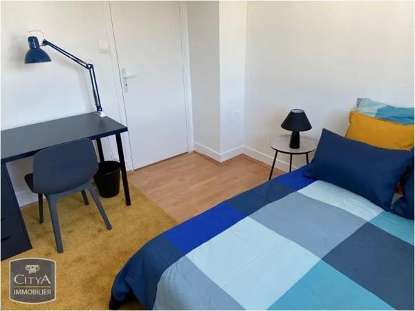 Appartement à louer 4 pièces 66.75m²