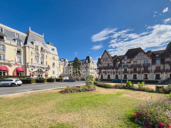 CABOURG PLAGE - Appartement de type T3 - 57 m2 - 2 chambres - 1er étage sans ascenseur
