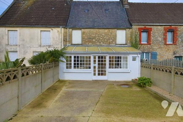 Au lieu-dit Le Foyer, maison mitoyenne à rénover