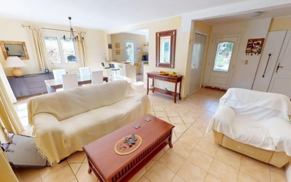 Maison à vendre    4 pièces •  La Farlède