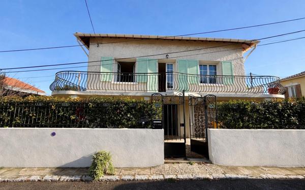 Maison à vendre    4 pièces •  Marseille 9