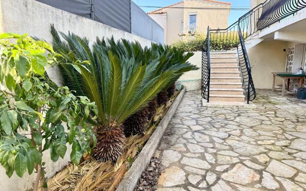 Maison à vendre    4 pièces •  Marseille 9