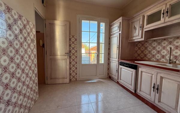 Maison à vendre    4 pièces •  Marseille 9