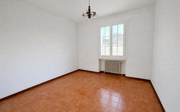 Maison à vendre    4 pièces •  Marseille 9