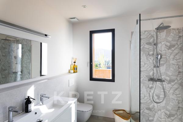 VILLA D’EXCEPTION AVEC PISCINE ET VUE MER