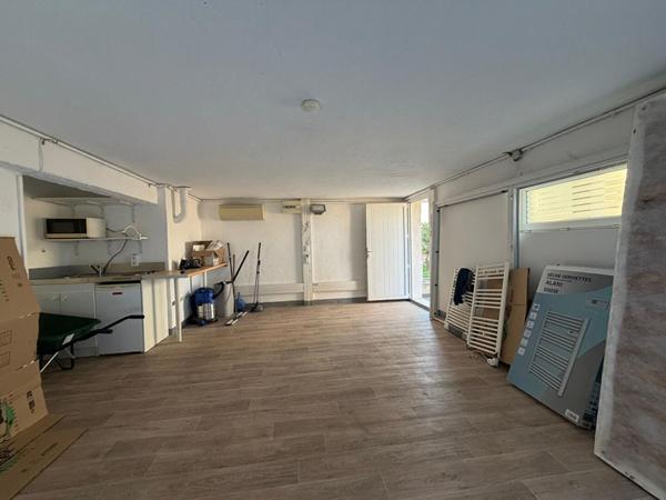 Local de stockage - Villeneuve-Loubet 32 m2