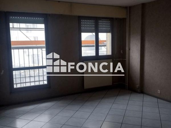 Location Studio 35 m² - 47 SQUARE SULLY PRUD'HOMME Le Mee Sur Seine 77350