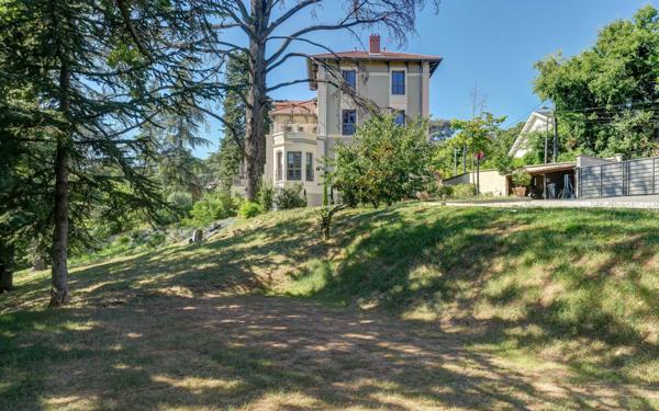 Appartement à vendre    3 pièces • 64,13 m2 Caluire-et-Cuire