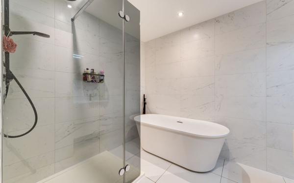 Appartement à vendre    3 pièces • 64,13 m2 Caluire-et-Cuire