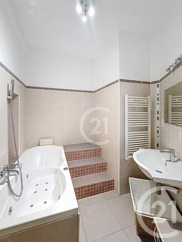 Maison à vendre  5 pièces - 90,01 m2 ARLES - 13