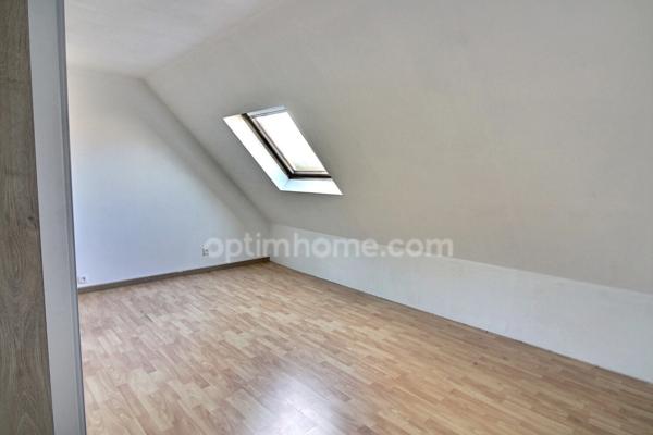 Maison 5 pièces de 100 m2 à vendre à ECQUEVILLY (78) au prix de 295000 euros