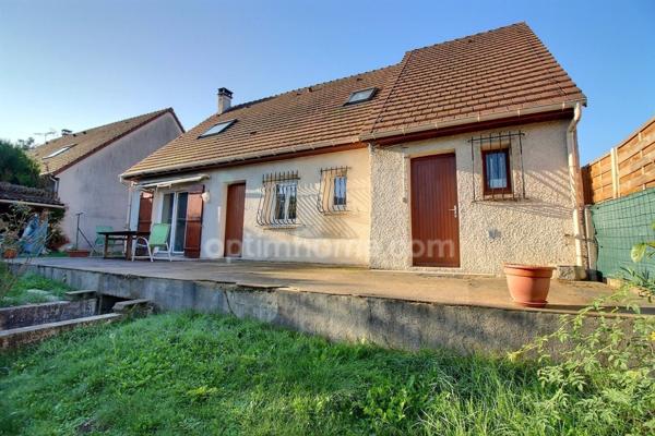 Maison 5 pièces de 100 m2 à vendre à ECQUEVILLY (78) au prix de 295000 euros