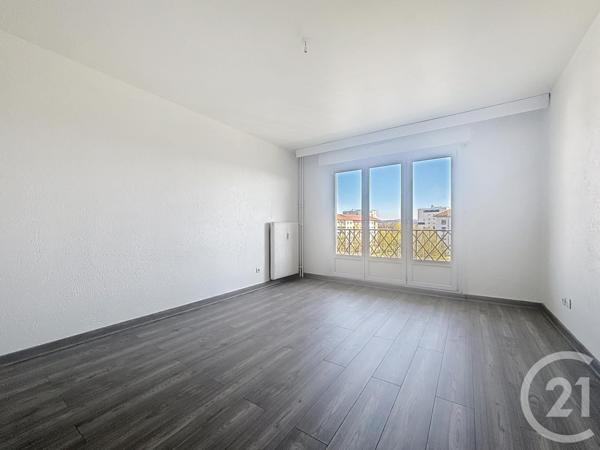 Appartement F5 à vendre  5 pièces - 83,60 m2 SOCHAUX - 25