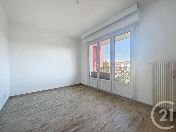 Appartement F5 à vendre  5 pièces - 83,60 m2 SOCHAUX - 25