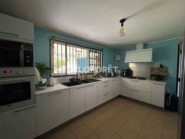 Achat maison près de CAYENNE - 5 pièce(s) - 150 m² - 420 000 €